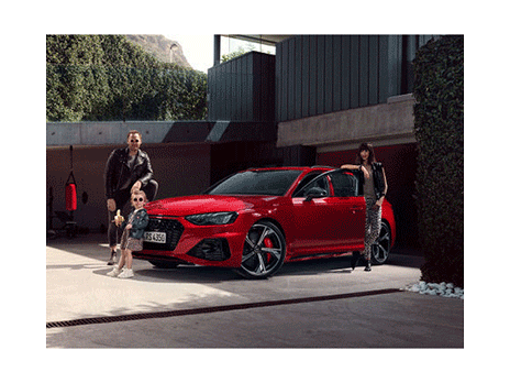 AUDI RS4 MAIN 2S white