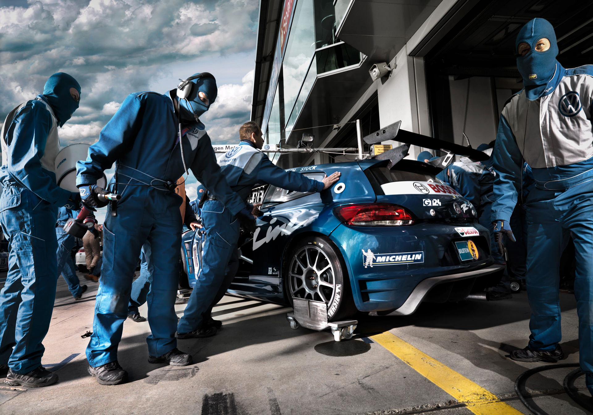 volkswagen, racing, Nürburgring, anke luckmann, www.ankeluckmann.com, kai tietz, vw, volkswagen, pitstop, mechnic, scirocco