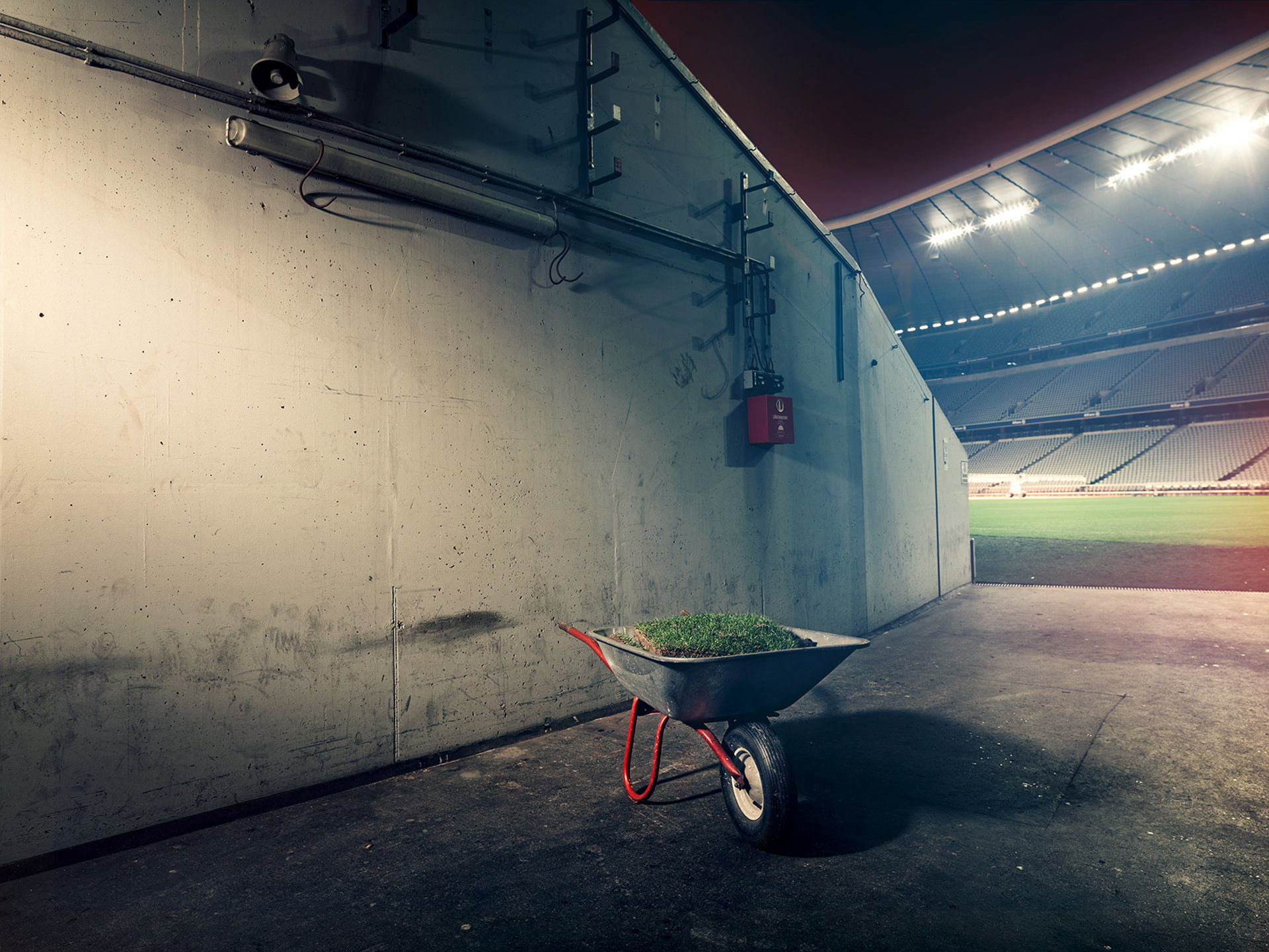 Audi GB Guardiola Stadler, Audi Geschaeftsbericht, audi annual; Pep Guardiola; Rupert Stadler; Audi; FC Bayern; Allianz Arena; munich; köckritzdörrich GmbH, www.ankeluckmann.com, anke luckmann, elisabeth winter, Art Direction: Markus Brandstetter; Agent: Kai Tietz, football, stadium