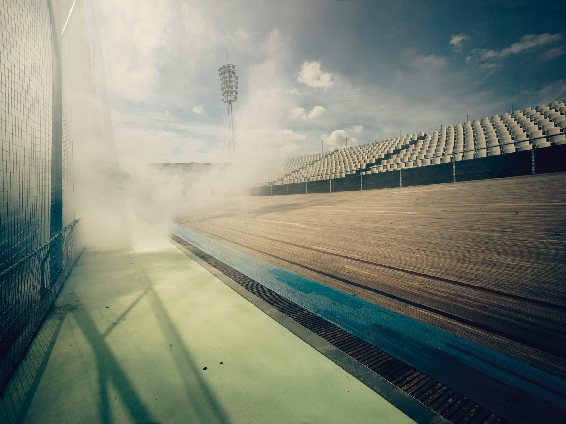 Audi Magazine, Audi quattro film, barcelona, transportation, audi, anke luckmann, kai tietz, www.ankeluckmann.com, loved, runner, sport, stadion, fog