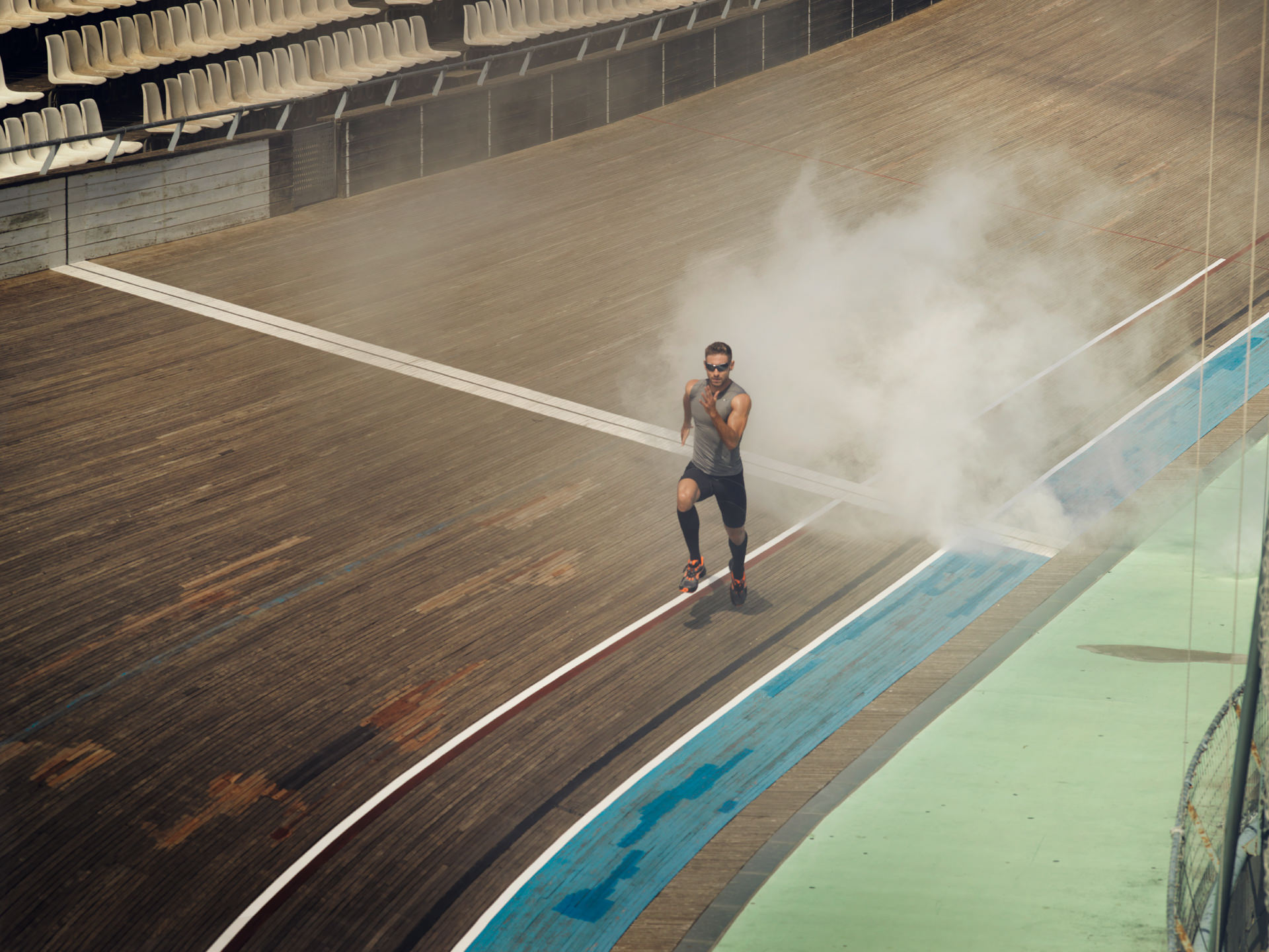 Audi Magazine, Audi quattro film, barcelona, transportation, audi, anke luckmann, kai tietz, www.ankeluckmann.com, loved, runner, sport, stadion, fog