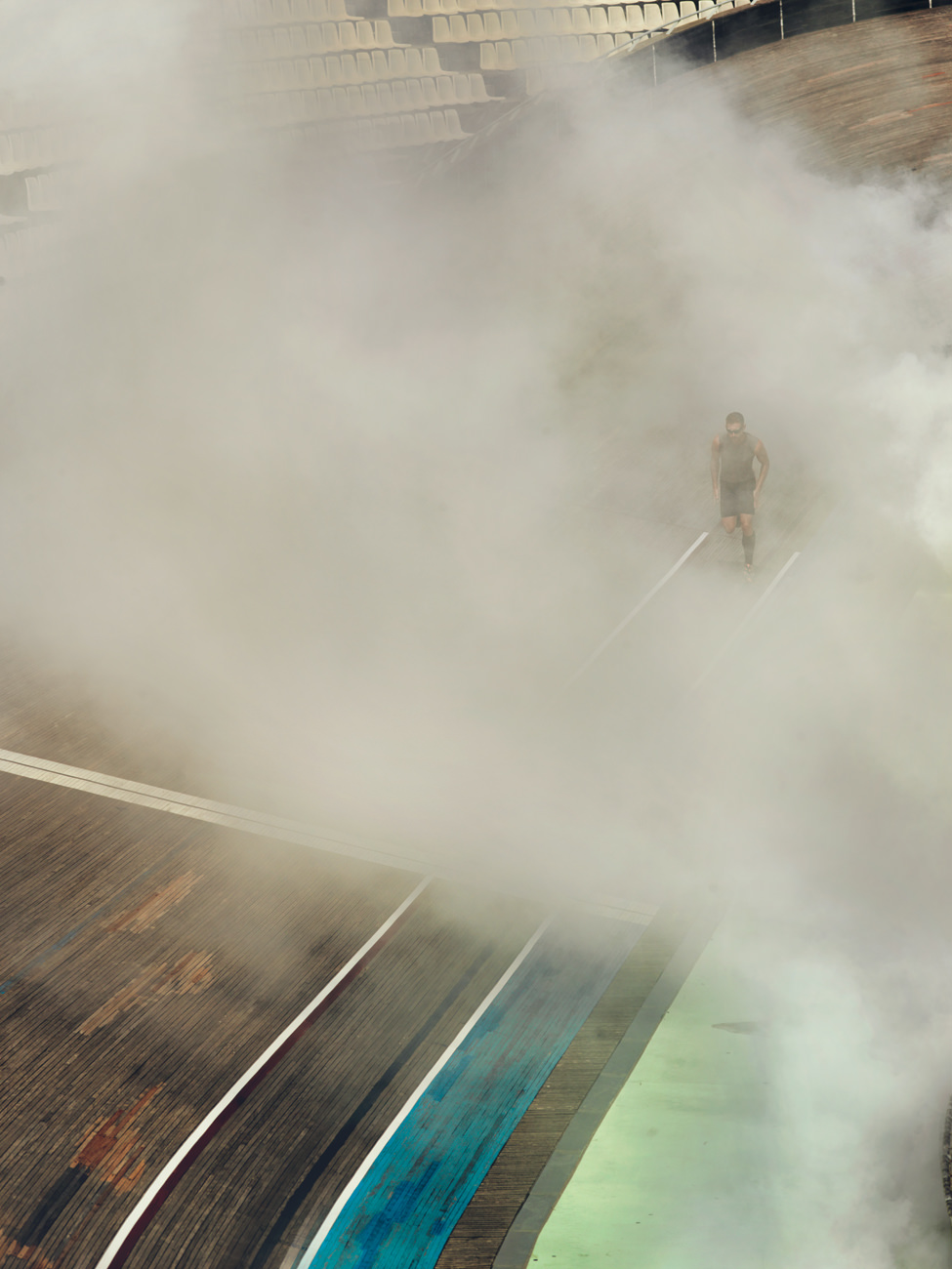 Audi Magazine, Audi quattro film, barcelona, transportation, audi, anke luckmann, kai tietz, www.ankeluckmann.com, loved, runner, sport, stadion, fog