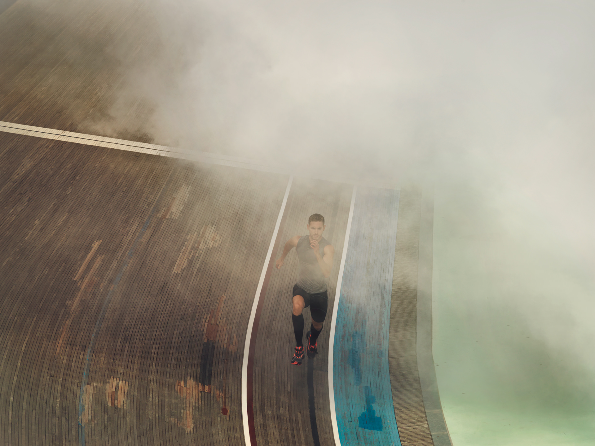 Audi Magazine, Audi quattro film, barcelona, transportation, audi, anke luckmann, kai tietz, www.ankeluckmann.com, loved, runner, sport, stadion, fog