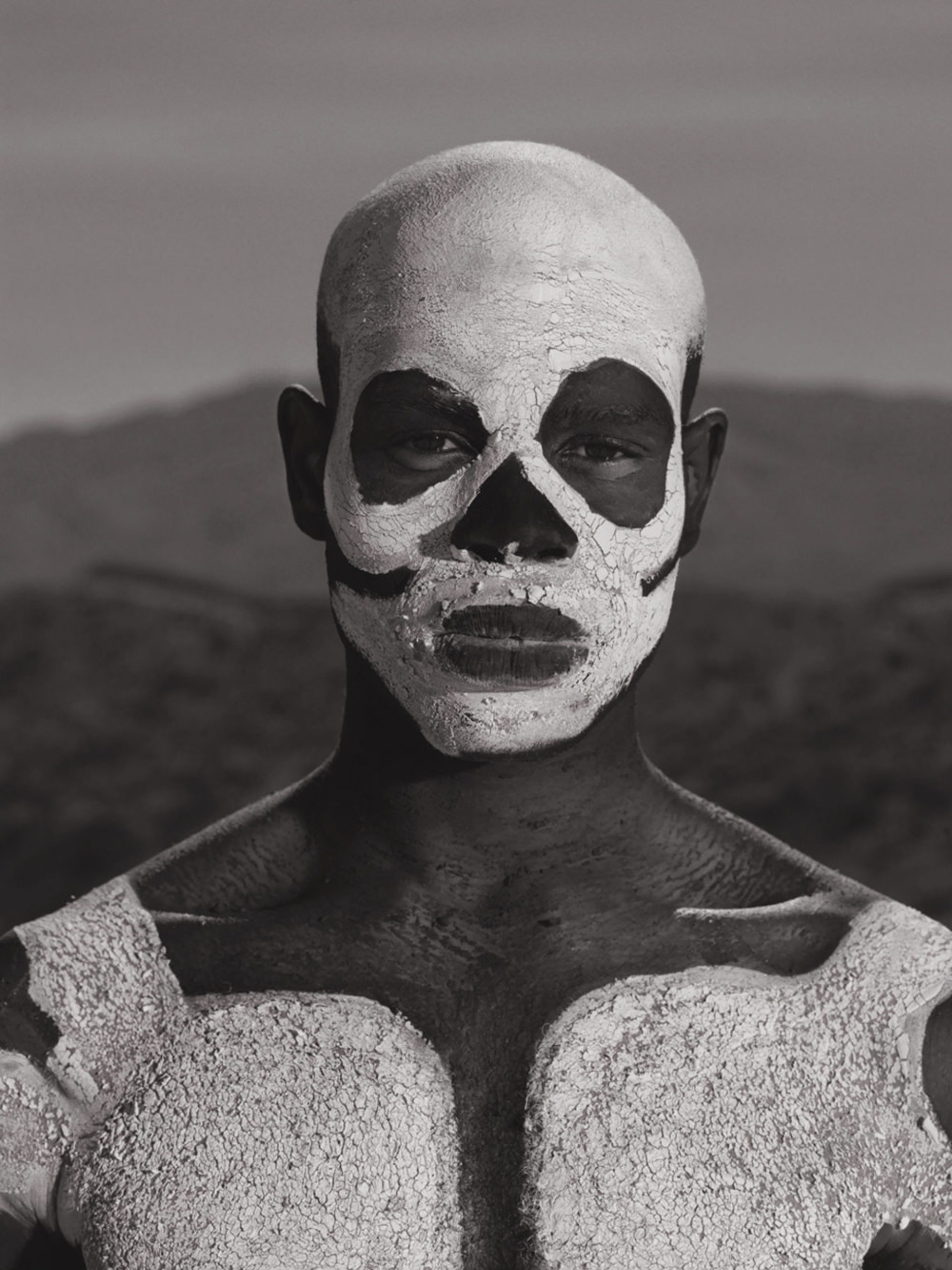 Audi Rainmaker, Audi Magazin, Loved, Anke Luckmann, www.ankeluckmann.com, kai tietz, dust, desert, landscape, lifestyle, people, bones tribe, portrait