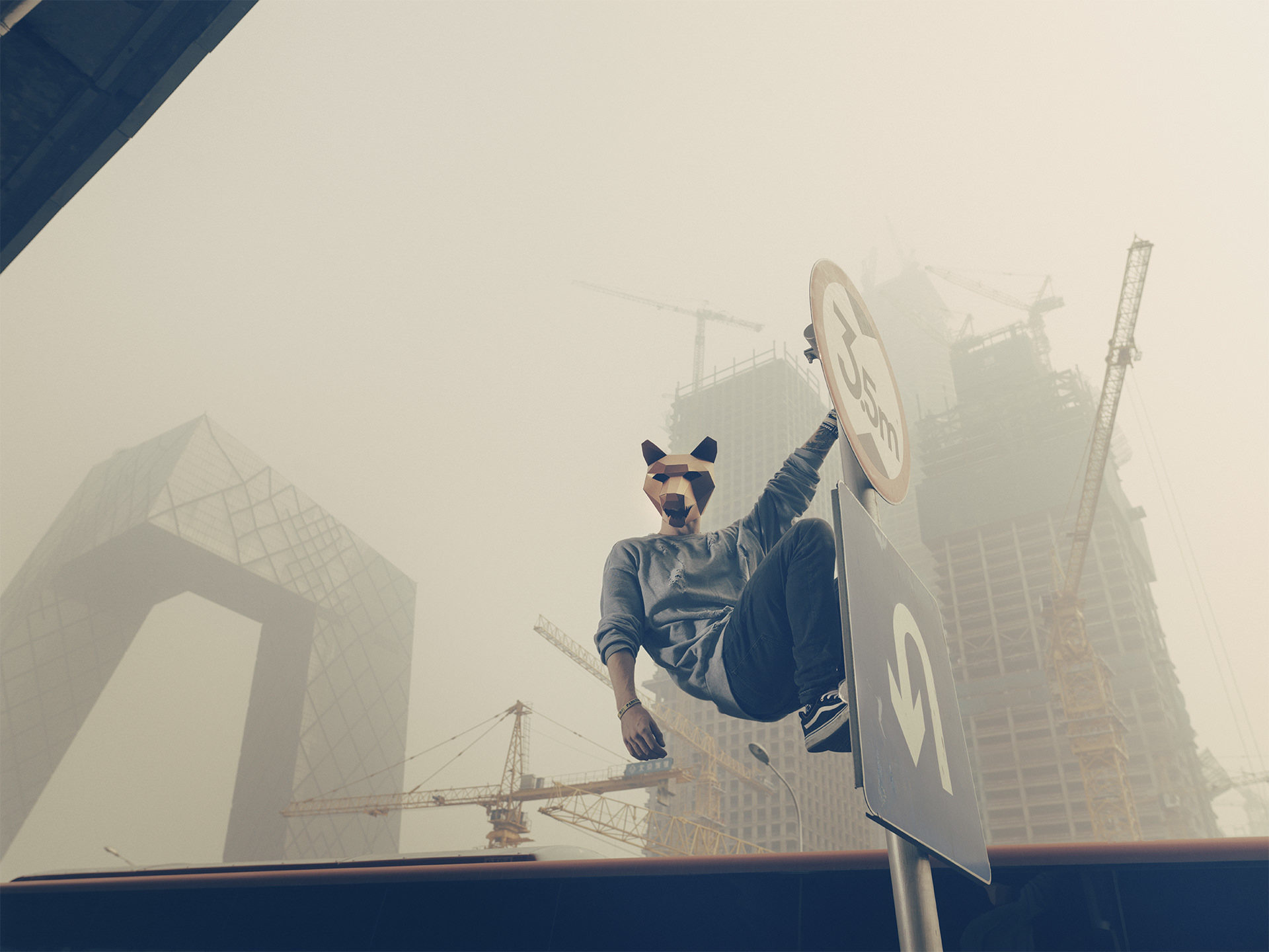 wintercroft, masken, beijing,china, www.ankeluckmann.com, parkour, peking, fine art, personal work, urban, goes awards, wolf