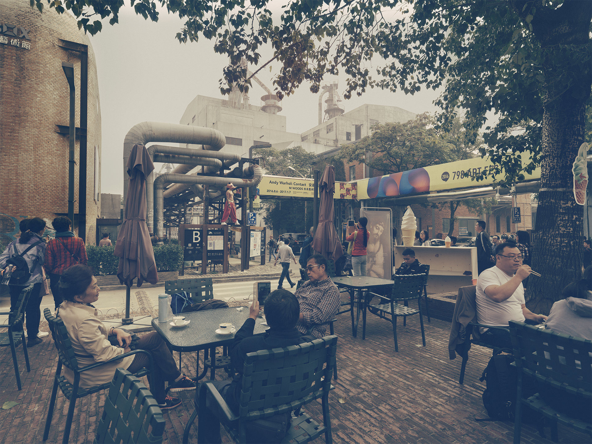 ©ankeluckmann1800, wintercroft, masken, beijing,china, www.ankeluckmann.com, parkour, peking, fine art, personal work, urban, goes awards, wolf