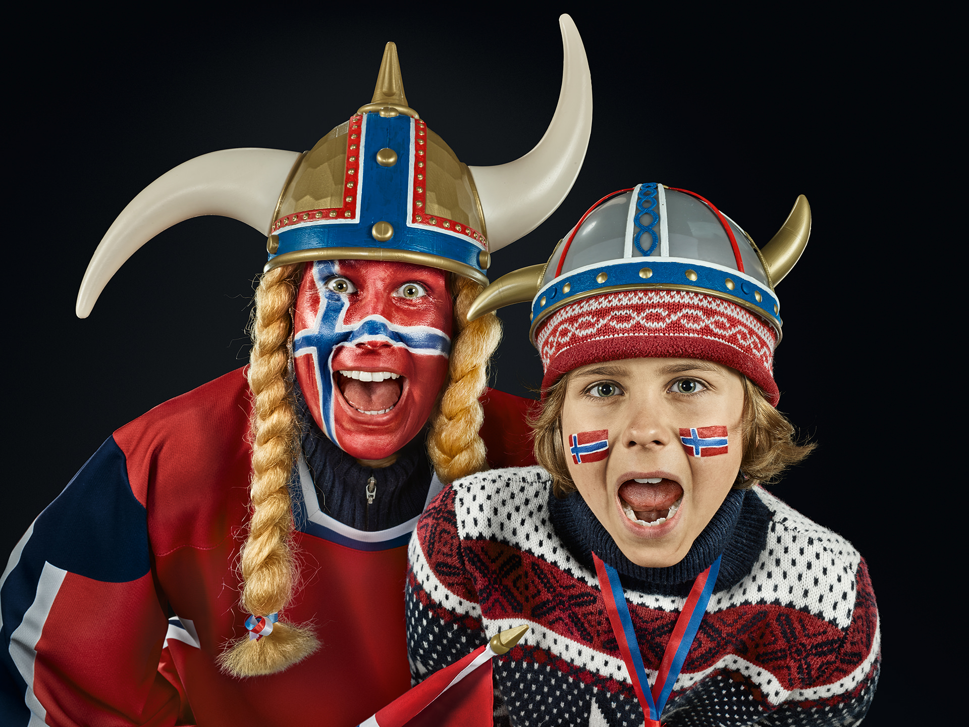 fan ,flag ,www.ankeluckmann.com ,family ,parent ,kid ,skoda, anke luckmann, kai tietz, icehockey, sports, world cup, Skoda IIHF World Cup 2017, norway