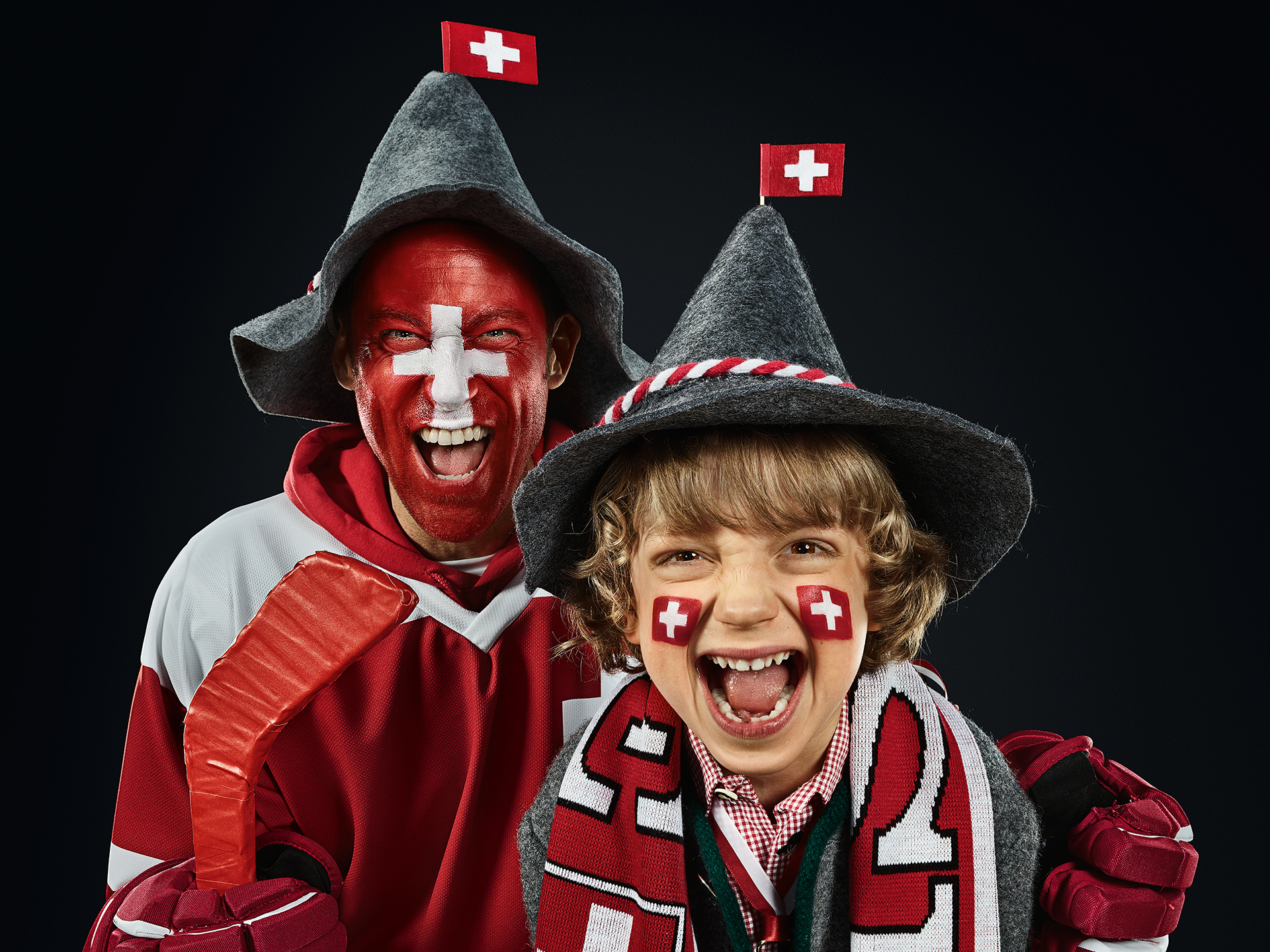 fan ,flag ,www.ankeluckmann.com ,family ,parent ,kid ,skoda, anke luckmann, kai tietz, icehockey, sports, world cup, Skoda IIHF World Cup 2017, swiss