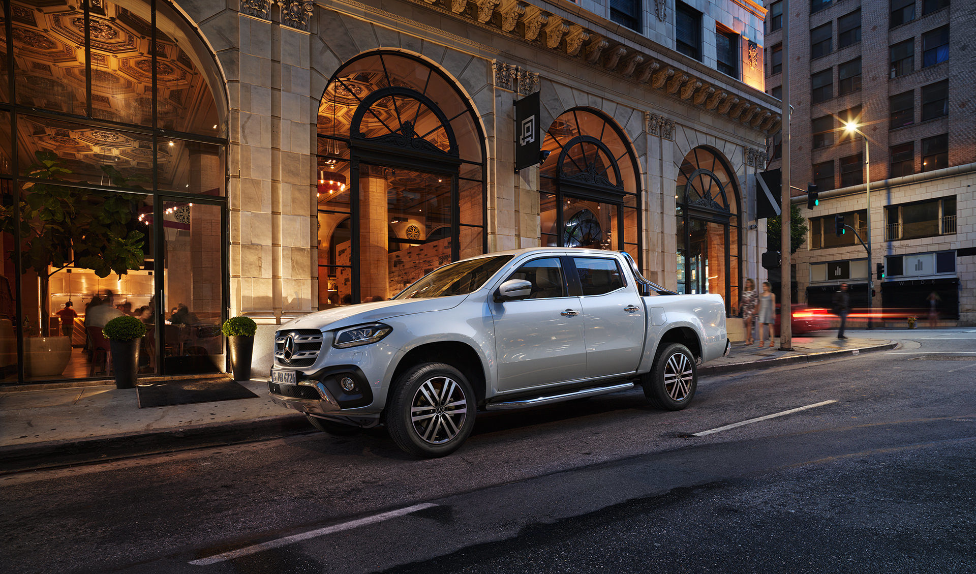 Mercedes Benz X-Klasse, Anke Luckmann, ©ankeluckmann, campaign, LLR, kai tietz, www.ankeluckmann.com, urban, night