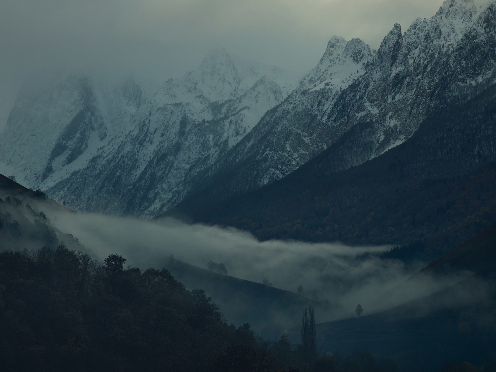 pyrenees, landscape, france, spain, anke luckmann, mountains, www.ankeluckmann.com, snow
