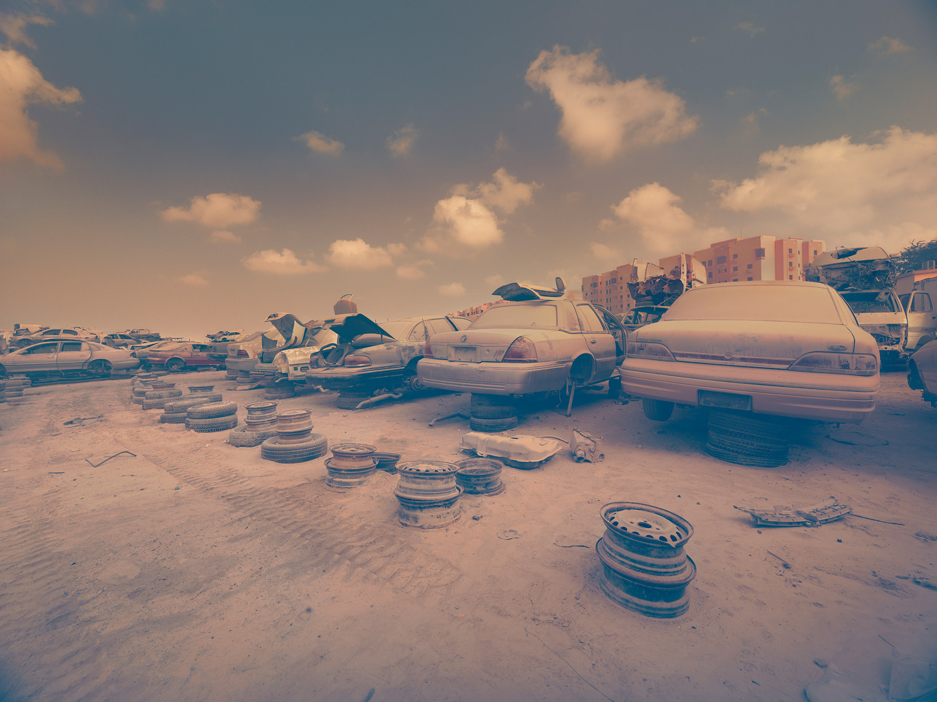 2014; bahrain; dust, junk yard, cars; transportation, old, anke luckmann