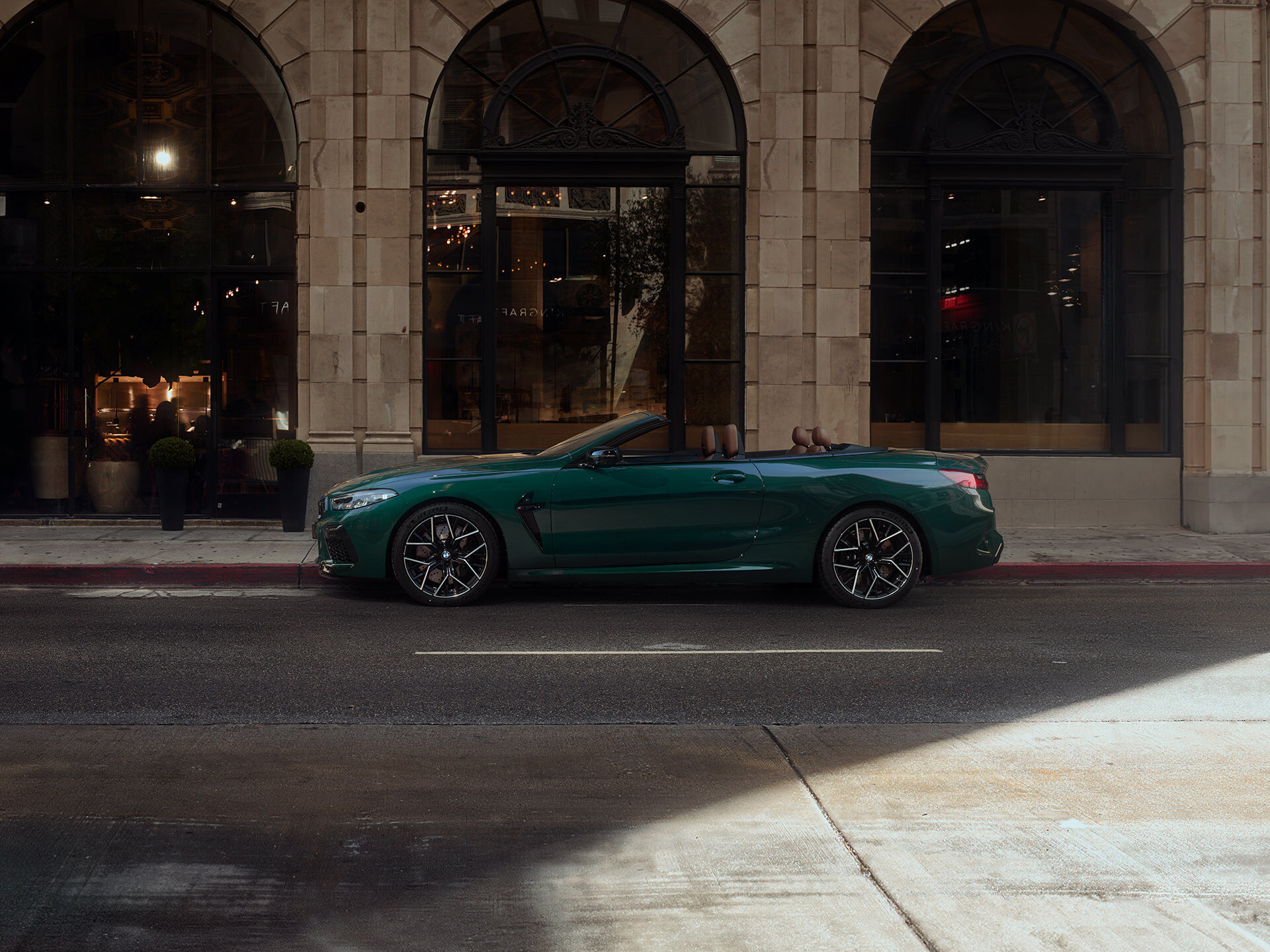 BMW M8 Cabrio racing green