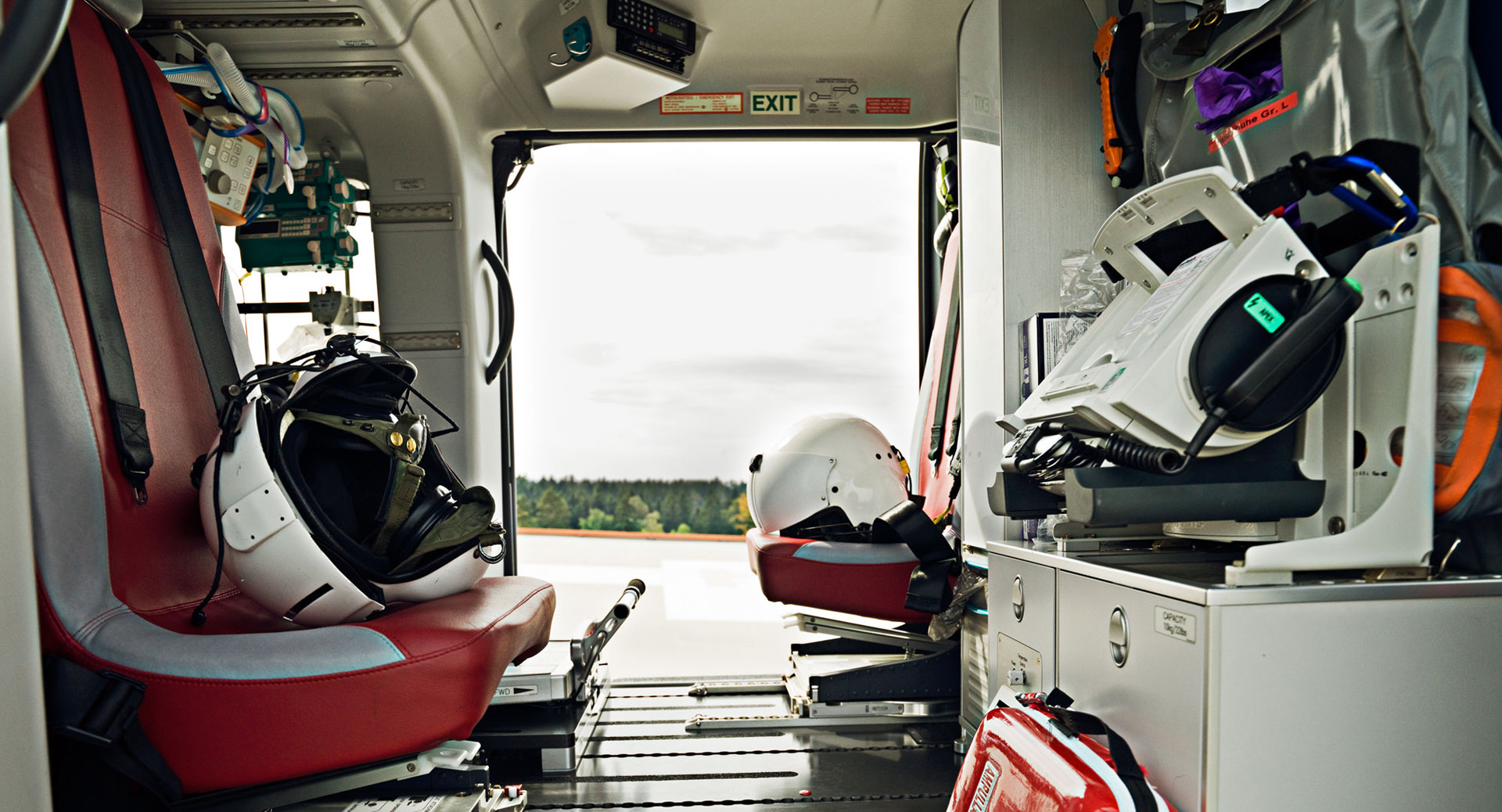 gelbe engel, adac, luftrettung, rescue, helicopter, Germany, anke luckmann, www.ankeluckmann.com, kai tietz, reportage, editorial